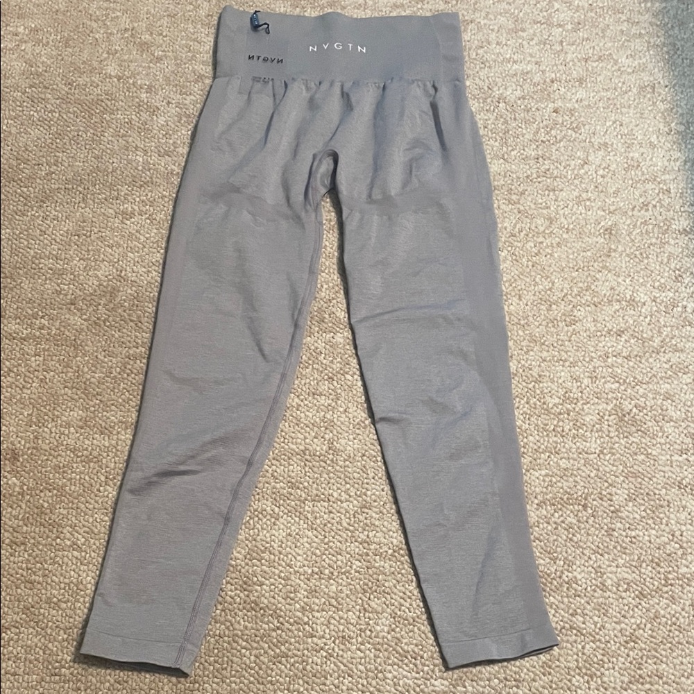 NVGTN Grey Performance Leggings
NWT
NEVER WORN.